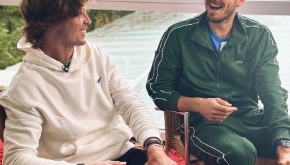 开云app-梅总卢布被替换传递不好消息，迪拜男双冠军曝拒撤离方案无奈内幕