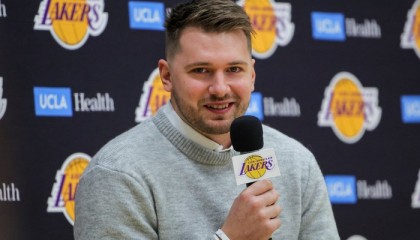 开云官网-名记：东契奇是亚历山大夺得MVP最大威胁，他在两方面严重被低估|西部|斯坦|体育赛事讨论|卢卡-东契奇|卢卡·东契奇_新浪新闻